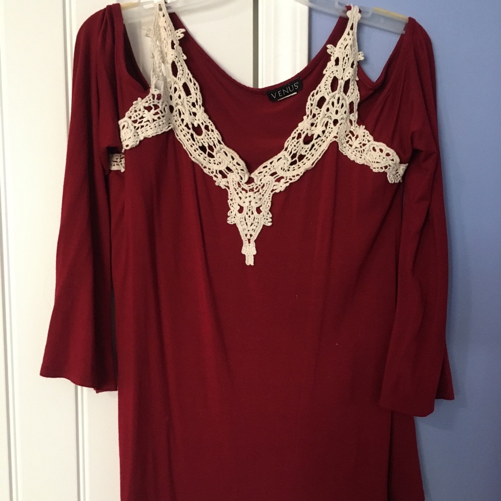 Venus cold shoulder red white crochet long sleeve